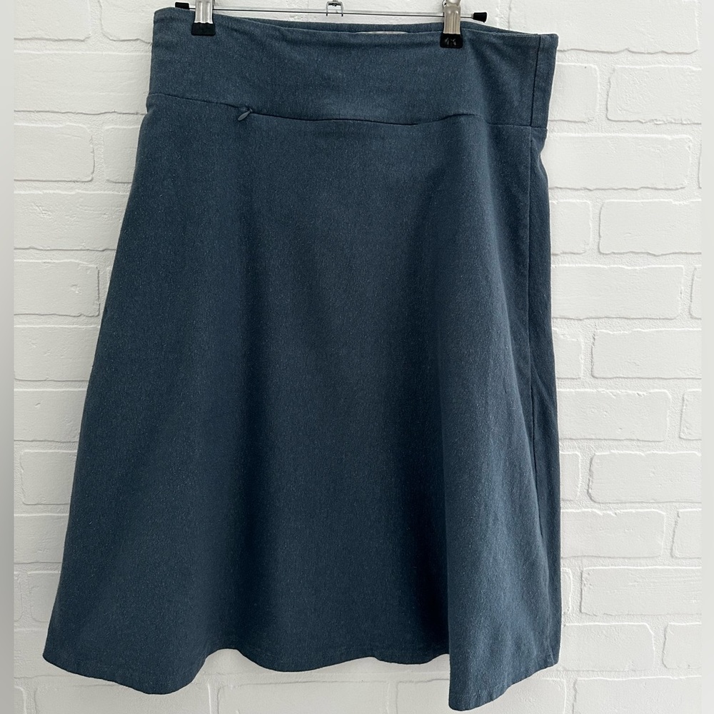 Texture Brand “Comfy Skirt” A-line, knee length. Hemp and Organic cotton. USA